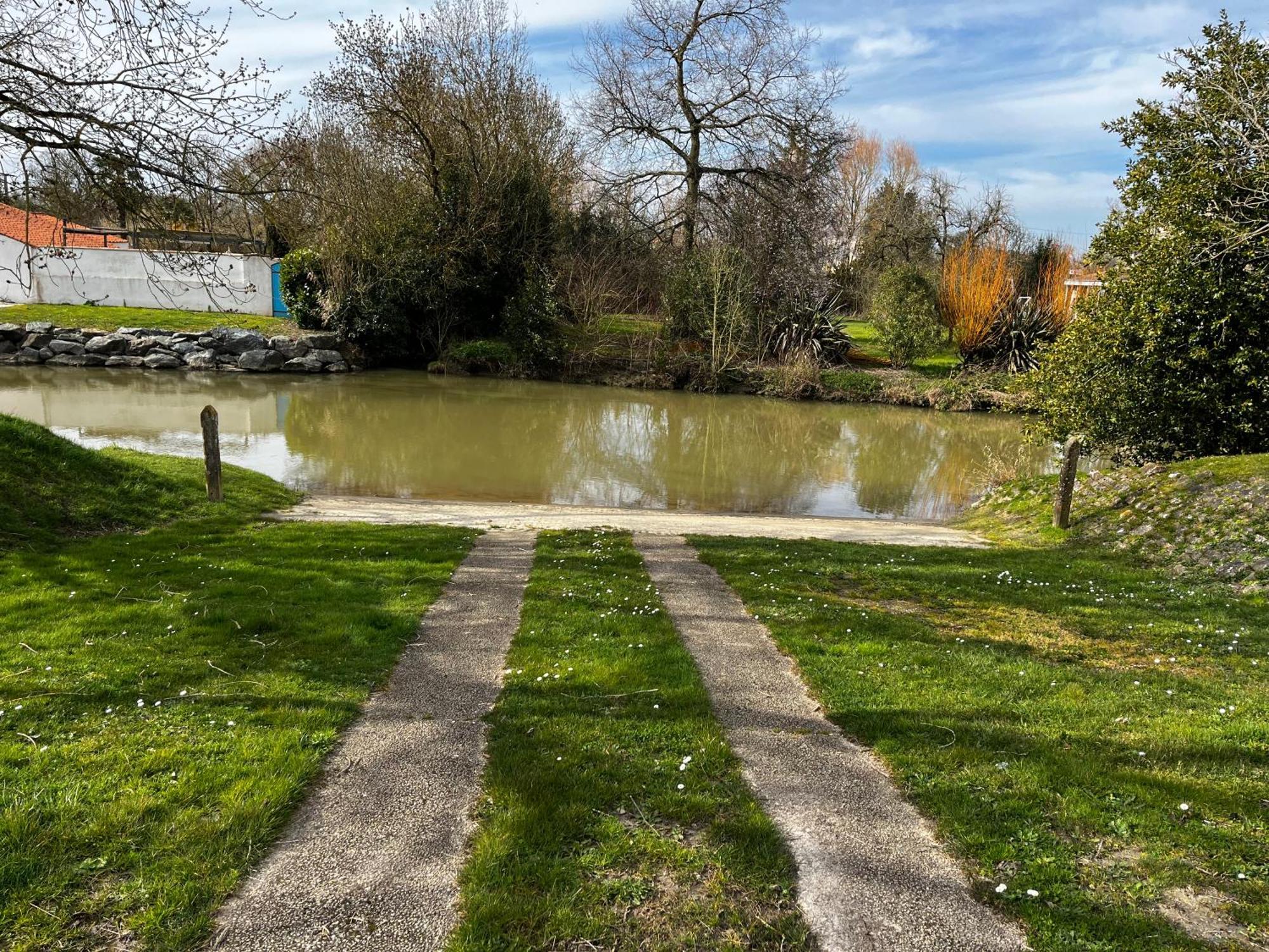 La Maison Du Bonheur Le Gué-de-Velluire Buitenkant foto